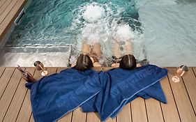 Wanderlust Hotel - Suite & Spa - Apartments & Villas - Bardolino, Lago Di Garda - Verona